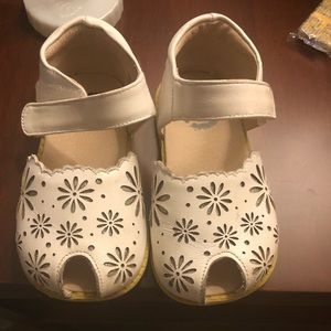 Sz 8c Livie and Luca Carmen shoe